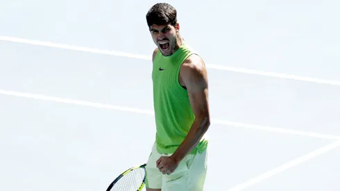 Carlos Alcaraz está en cuartos de final en Australia.