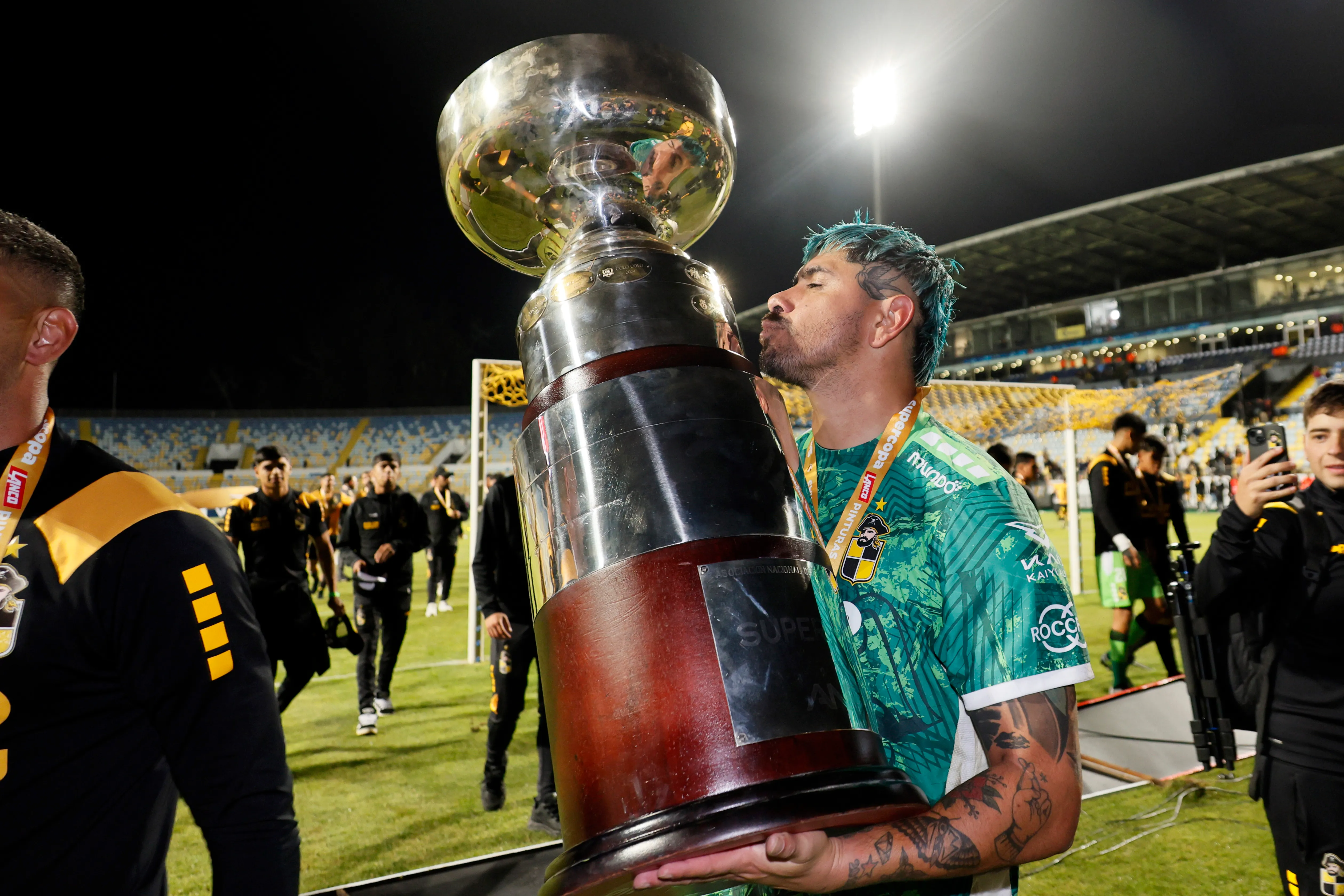 Diego Sánchez fue figura, atajó sin guantes y le dio la Supercopa a Coquimbo Unido. Foto: Photosport.
