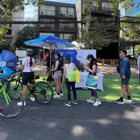 La activación urbana que acompaña a los deportistas durante el verano