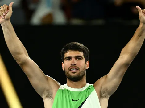 Alcaraz arrasa y va contra Zverev en las semis de Australia