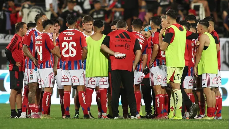 Colo Colo sigue buscando opciones para completar su plantel.