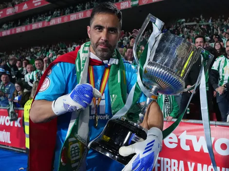 Claudio Bravo es recordado por Betis y piden su regreso