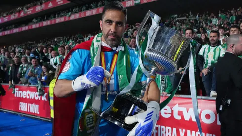 Real Betis recuerda a Claudio Bravo