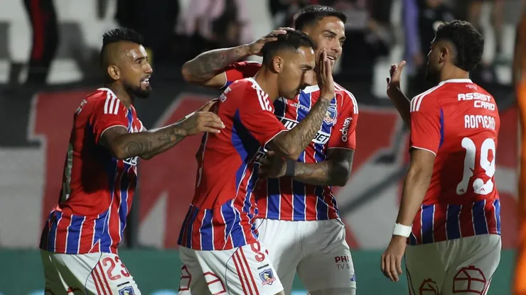 Colo Colo busca sus útimos fichajes.