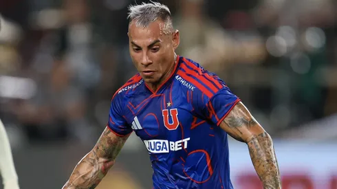 Lío judicial por la nueva camiseta de Universidad de Chile.