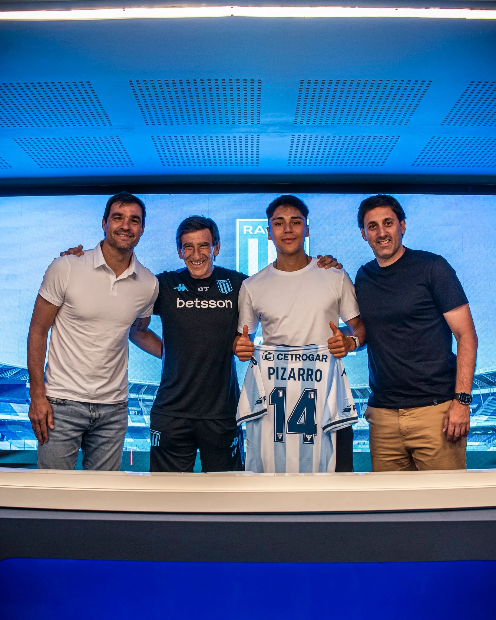 Damián Pizarro utilizará la camiseta 14 de Racing. Foto: Racing.