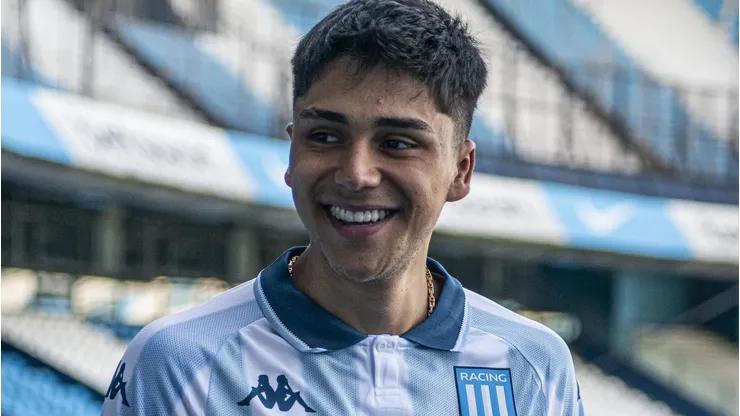 Damián Pizarro fue presentado en Racing.