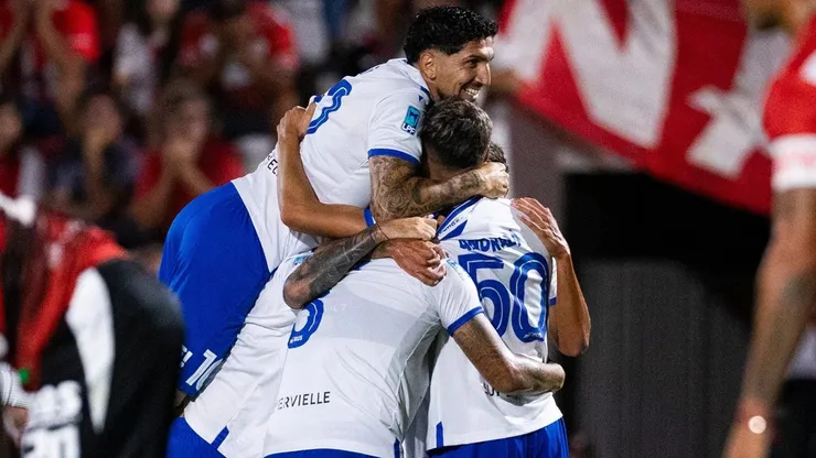 Diego Valdés figura en Vélez.