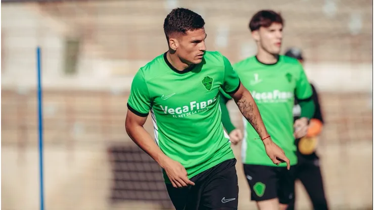 Lucas Cepeda se roba toda la atención en España