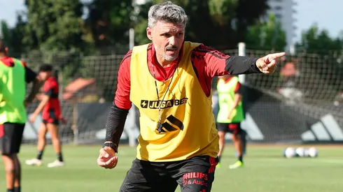 Fernando Ortiz prepara a Colo Colo para el debut.