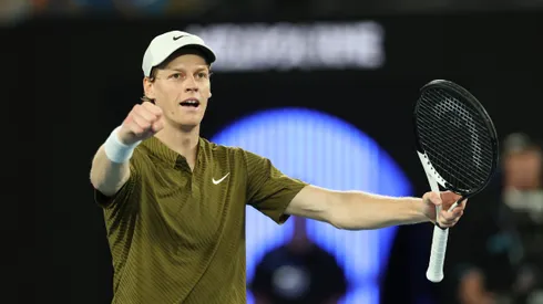 Jannik Sinner clasificó a semifinales del Australian Open.