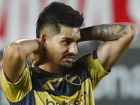 Mientras Colo Colo lo quiere, Williams Alarcón juega y es criticado en Boca