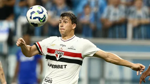 Tapia asoma como la gran venta del Sao Paulo