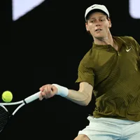 Jannik Sinner enciende el partidazo con Novak Djokovic en Australia