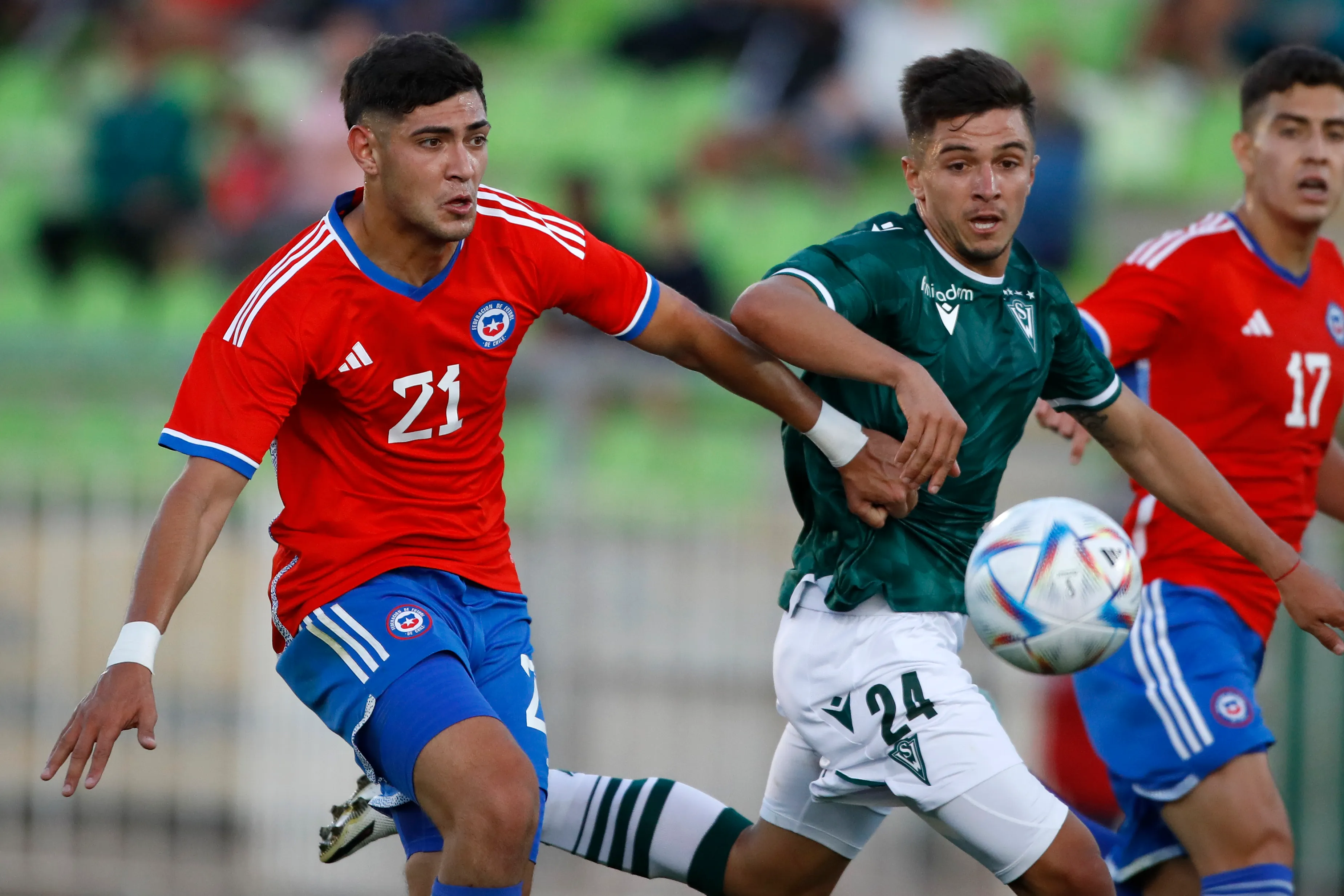 Vicente Concha regresa a Chile tras un paso por Brasil e Indonesia/Photosport