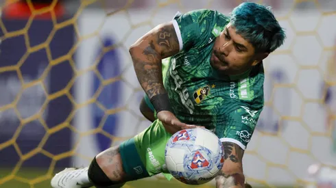 Mono Sánchez fue destacado como el mejor del fútbol chileno