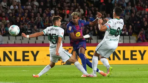 Elche recibe a Barcelona con el posible debut de Lucas Cepeda.