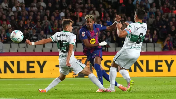 Elche recibe a Barcelona con el posible debut de Lucas Cepeda.