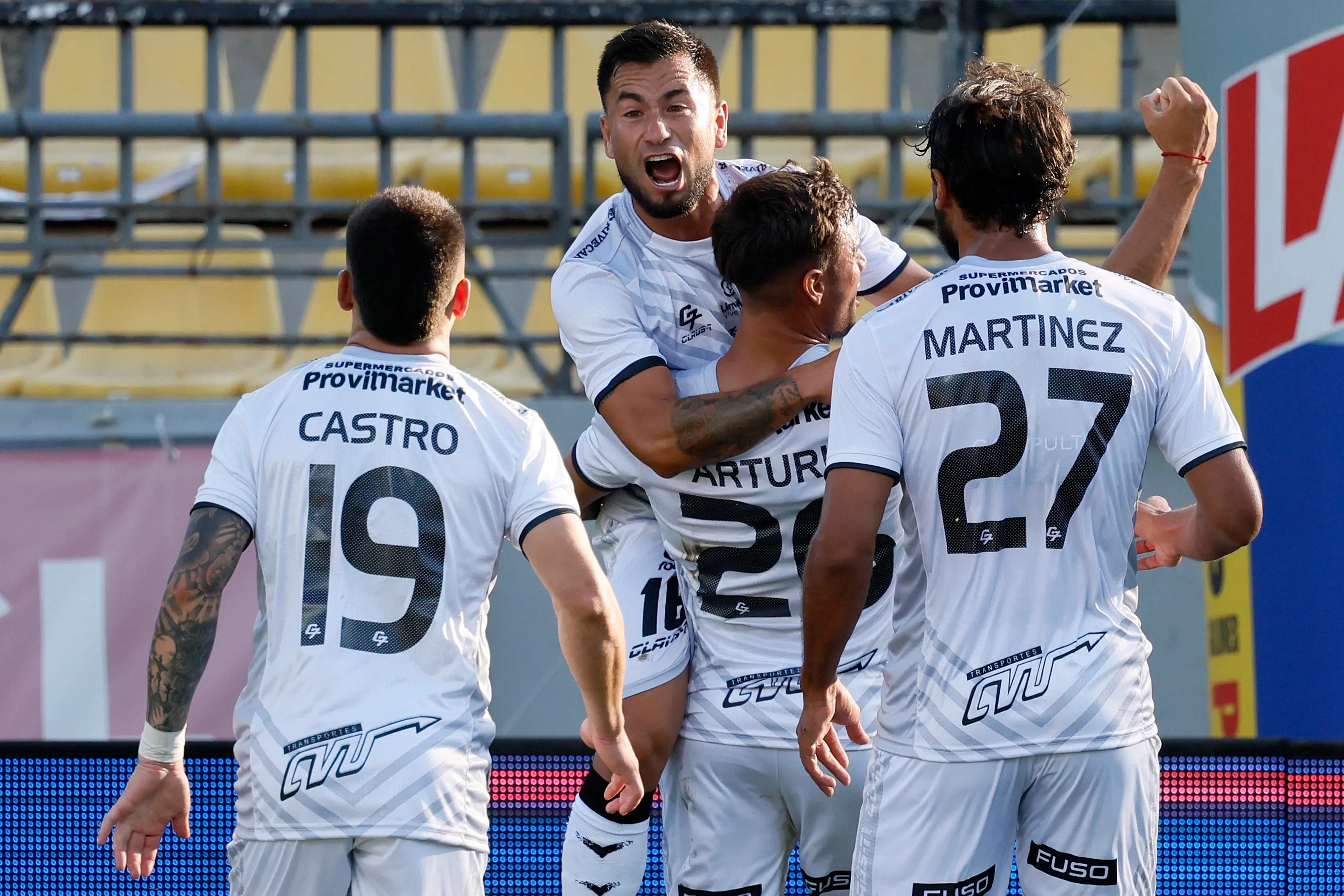 Jean Meneses debutó con un gol en Deportes Limache. | Foto: Photosport.