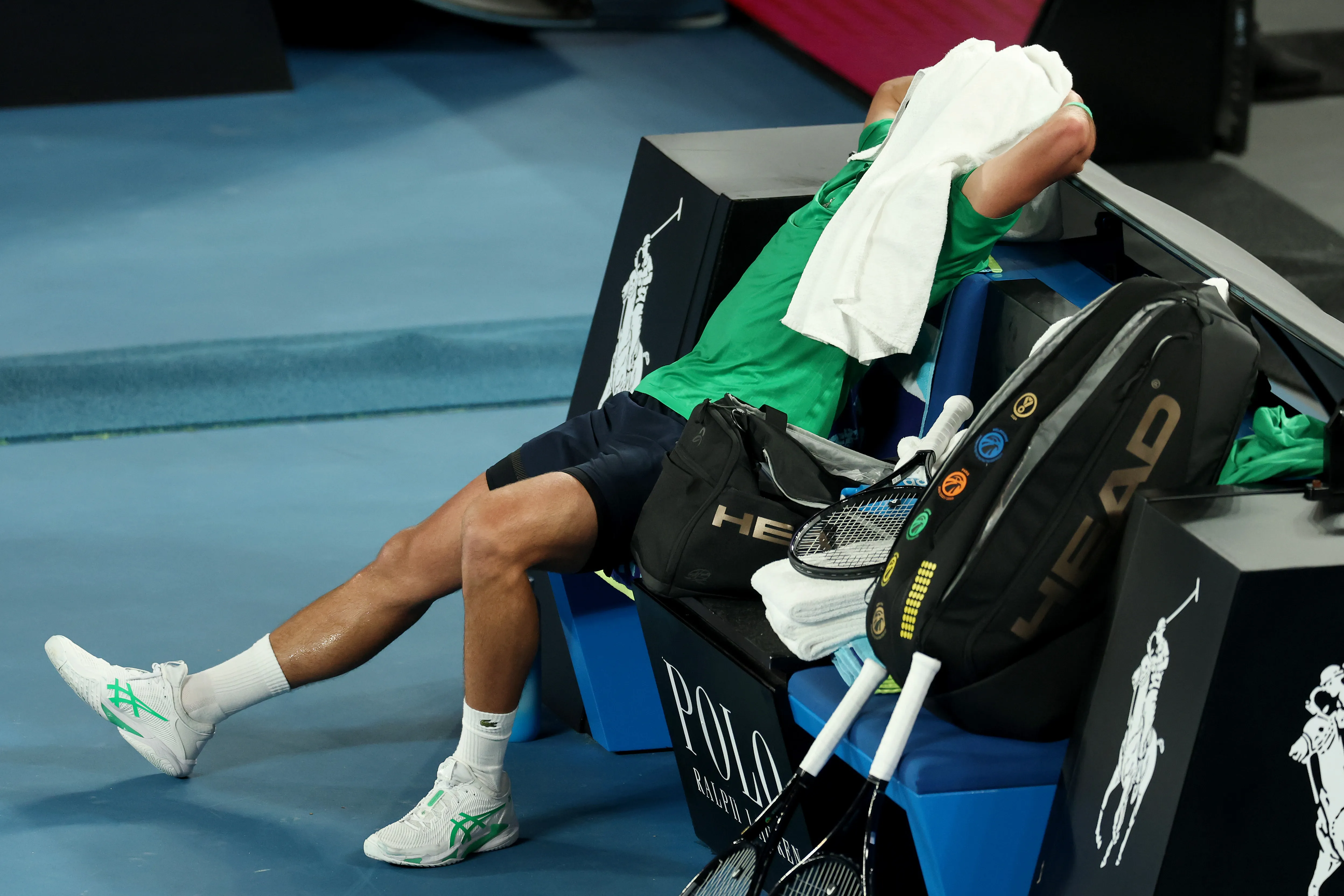 Djokovic superó dolores físicos que tuvo en el tercer set