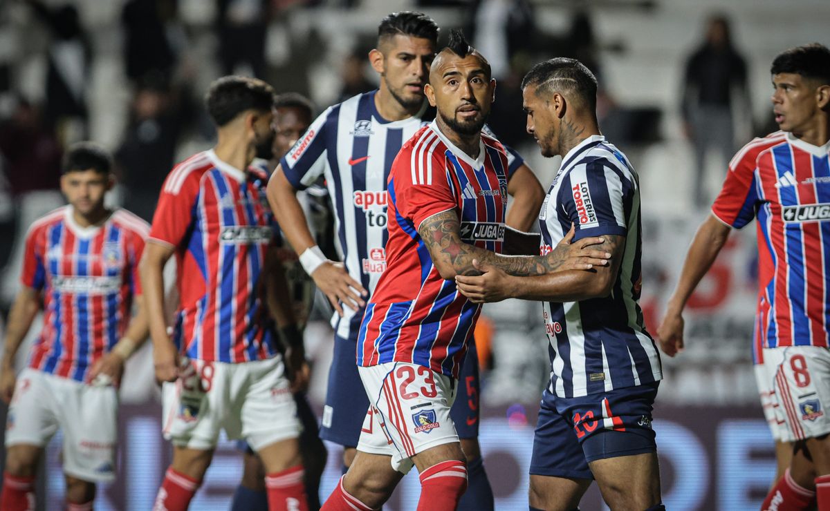 Una figura a la banca: la arriesgada formación con dos juveniles de Colo Colo ante Limache