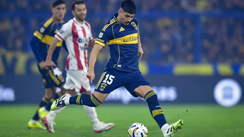 Williams Alarcón jugando por Boca Juniors.