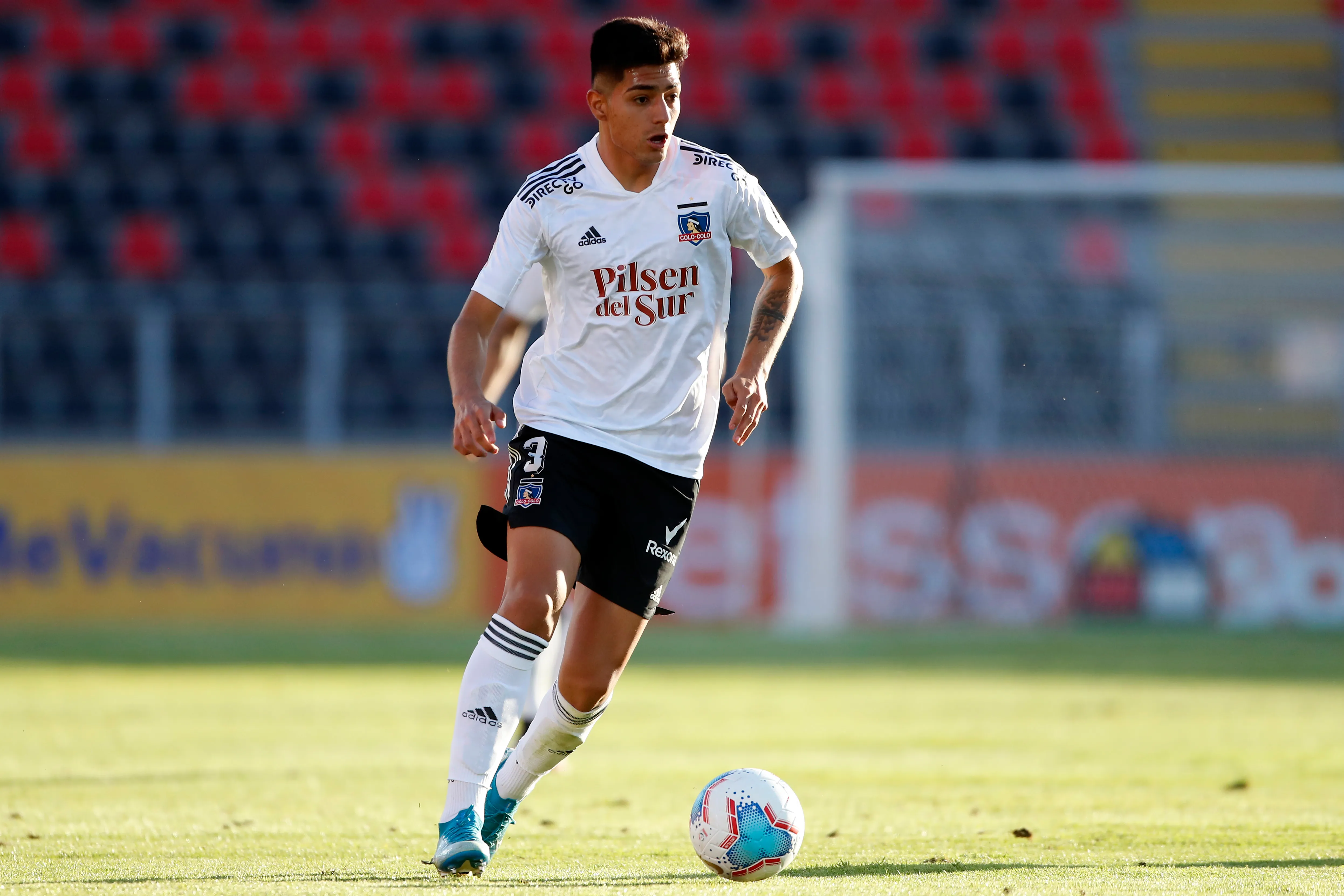Williams Alarcón jugando por Colo Colo. Foto: Andres Pina/Photosport