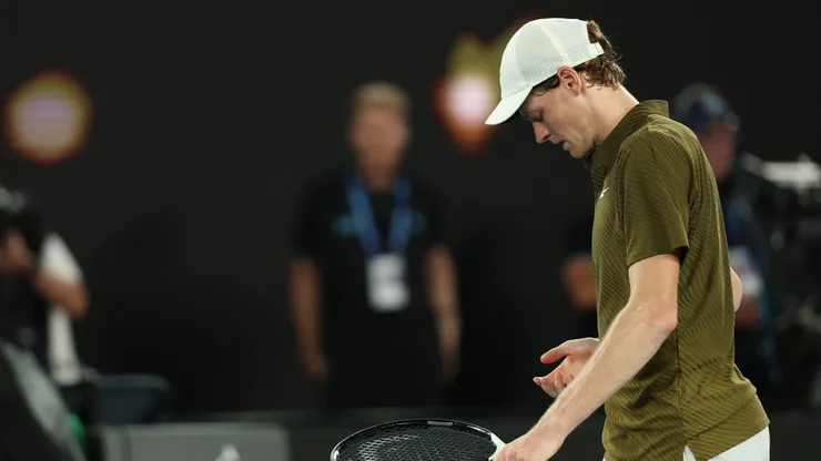 Jannik Sinner perdió ante Novak Djokovic.