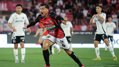 Futbol, Colo Colo vs Deportes Limache.<br />
Fecha 25, Liga de Primera 2025.<br />
El jugador de Deportes Limache Luis Maluenda, centro, celebra su gol durante un partido de primera division contra Colo Colo disputado en el estadio Nacional en Santiago, Chile.<br />
27/10/2025<br />
Photosport
Football, Colo Colo vs Deportes Limache.<br />
25st turn, Division League 2025.<br />
Deportes LimacheÕs player Luis Maluenda, center, celebrate his goal during a first division match against Colo Colo at the Nacional stadium in Santiago, Chile.<br />
27/10/2025<br />
Photosport
