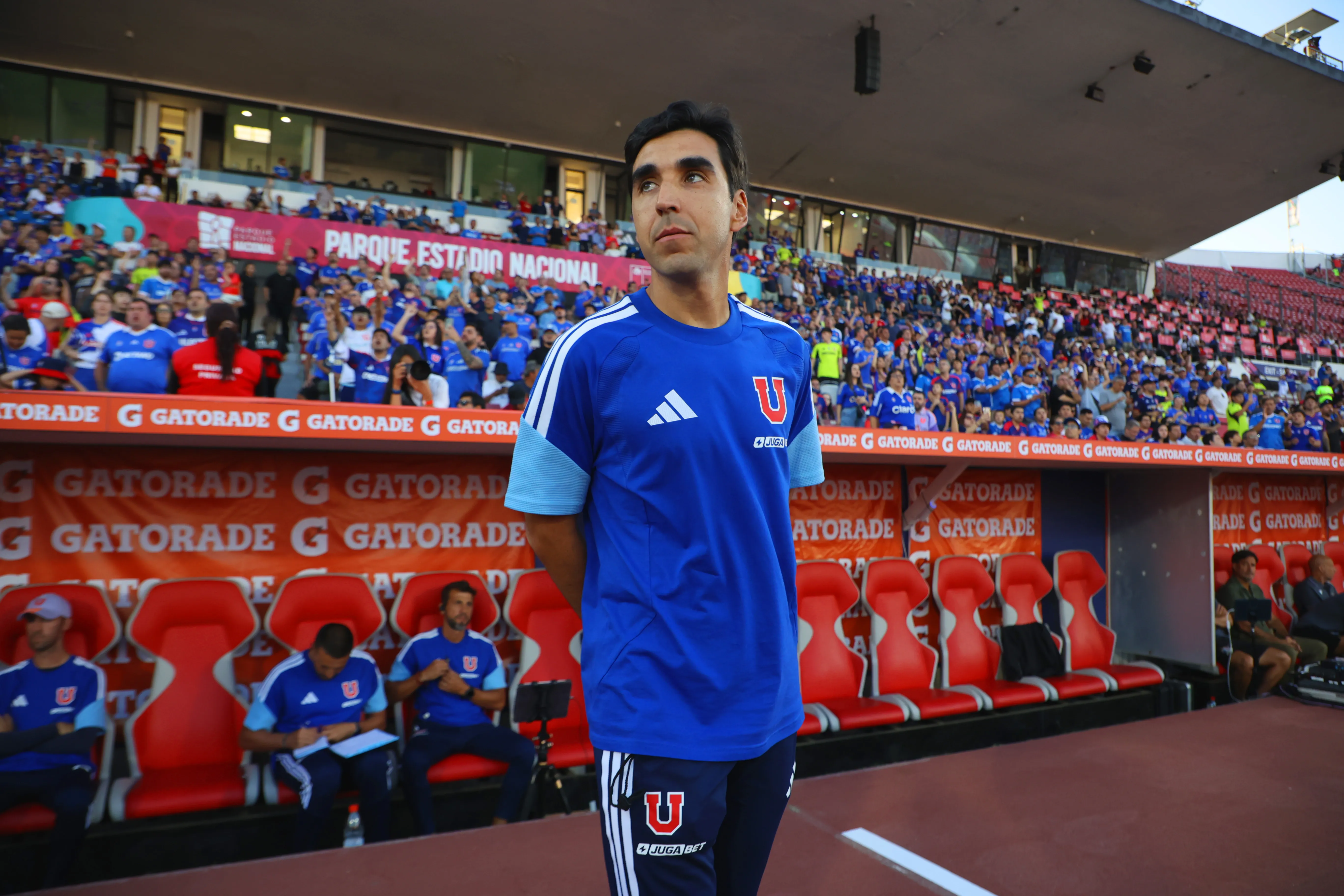Paqui Meneghini tuvo un complicado debut oficial en Universidad de Chile. (Dragomir Yankovic/Photosport).