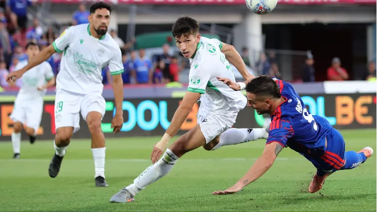 Octavio Rivero tuvo un duelo con Enzo Ferrario que casi le cuesta la roja.