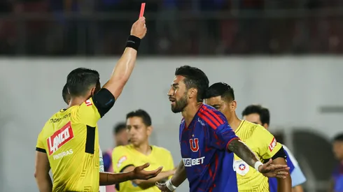 Juan Martín Lucero fue expulsado en su debut en U. de Chile