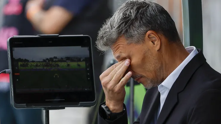 El técnico albo y un paupérrimo presente.