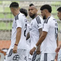 Hinchas encaran e insultan a jugadores de Colo Colo