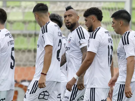 Hinchas encaran e insultan a jugadores de Colo Colo