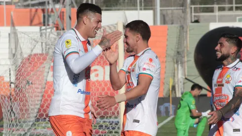 Los mineros se rearman y celebran.