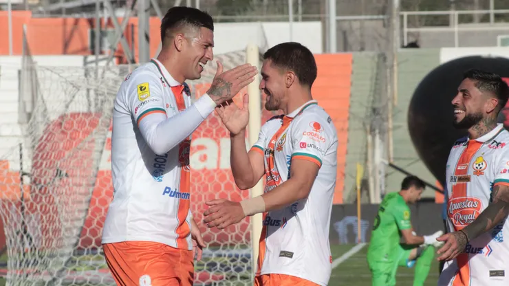 Los mineros se rearman y celebran.