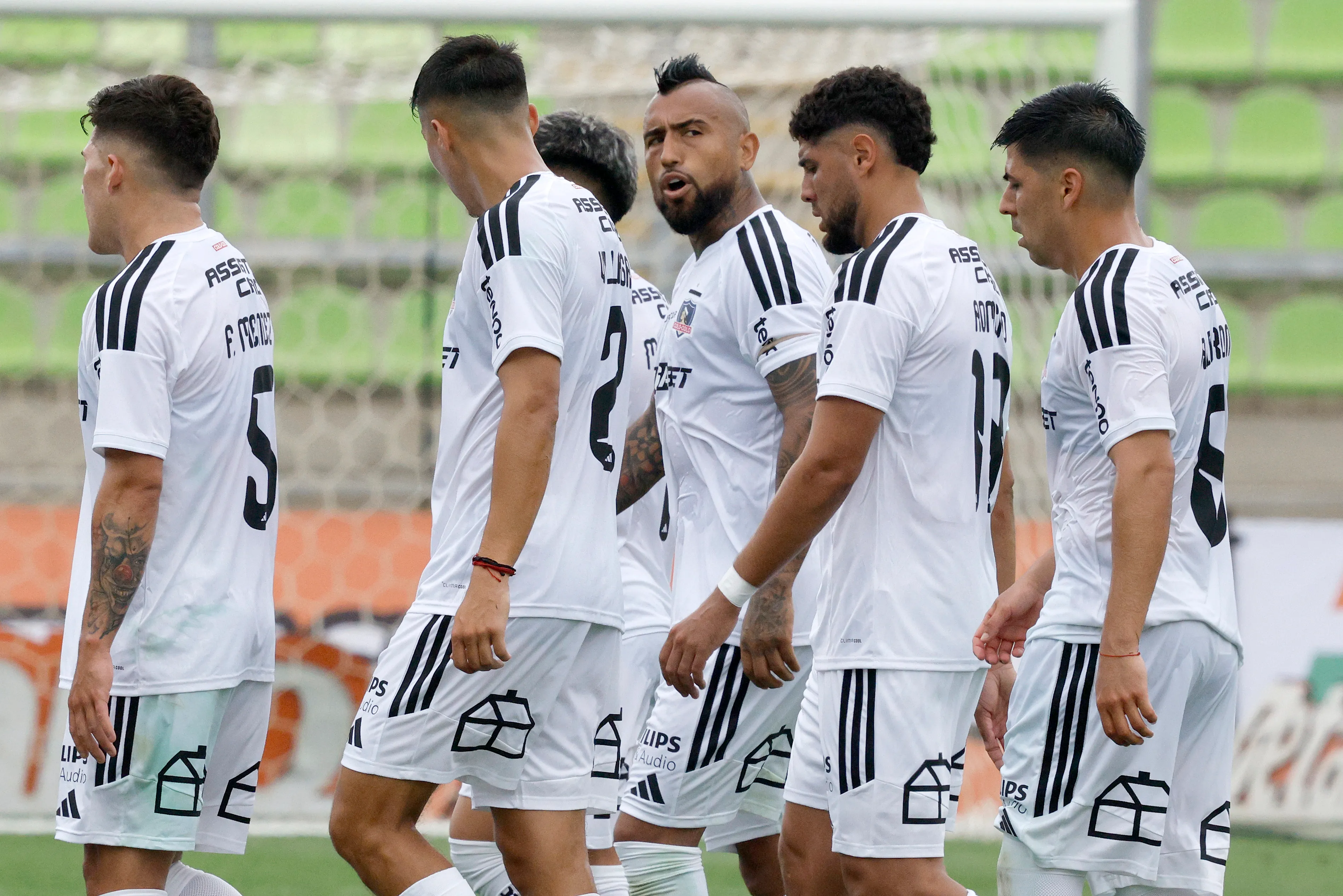 Arturo Vidal fue el único jugador de Colo Colo que respondió a los hinchas que lo criticaron. Foto: Photosport.