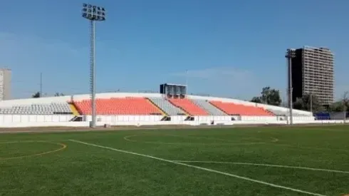 El histórico recinto de la Universidad de Santiago volvería a recibir fútbol profesional.