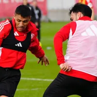 Susto para Sánchez y Suazo: Avión del Sevilla sufre complicación