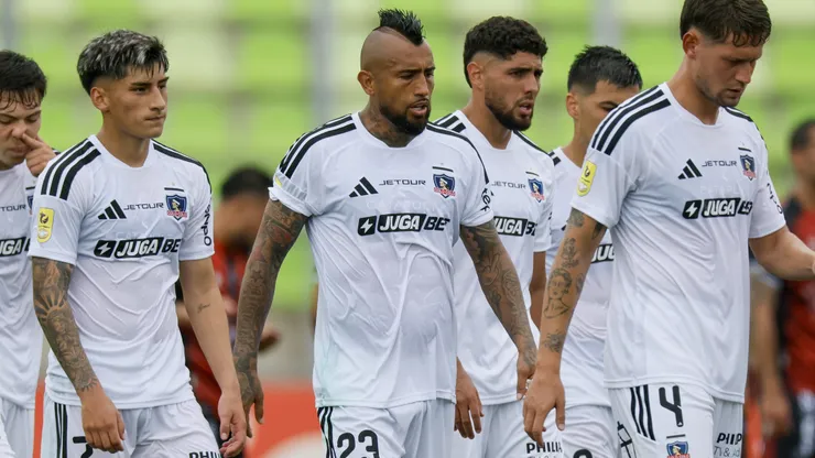 Colo Colo puede volver a vivir algo similar a lo que pasó en la temporada en que casi descendió.