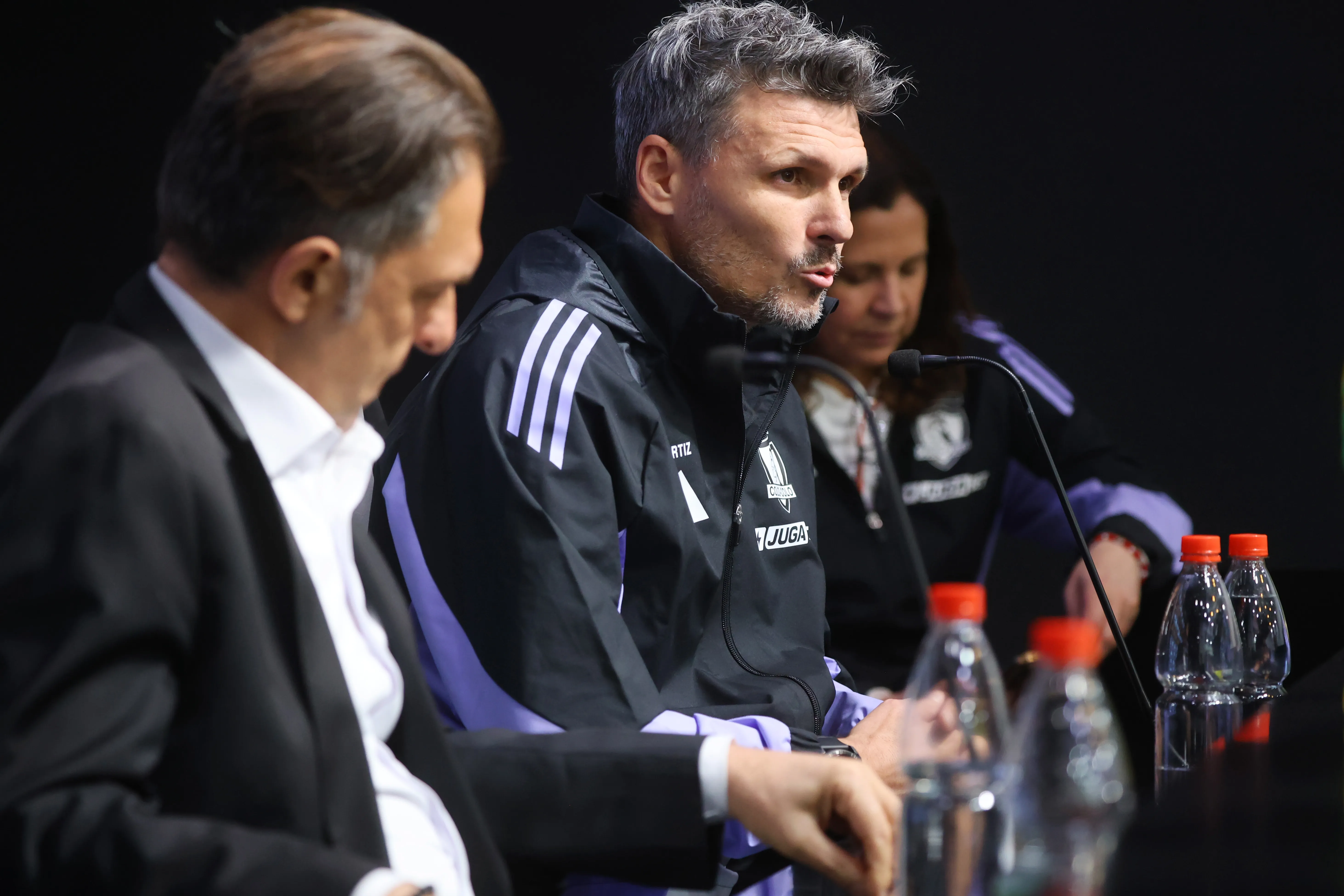 En Colo Colo ya le buscan un reemplazante a Fernando Ortiz. Foto: Photosport.