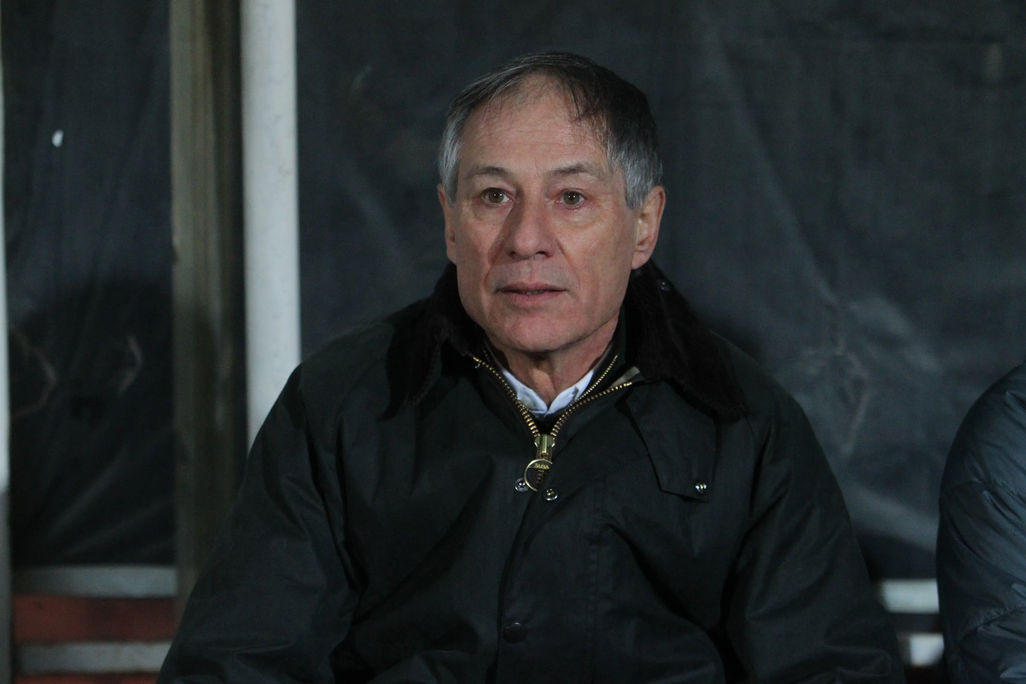 Ariel Holan es uno de los tantos argentinos sin trabajo que podrían llegar a Colo Colo en caso que Ortiz sea despedido. | Foto: Photosport.