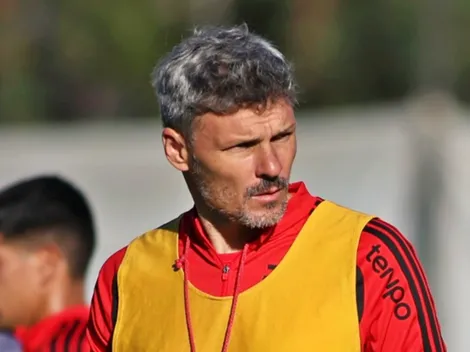 La primera decisión de Ortiz para salvar su pellejo ante Everton