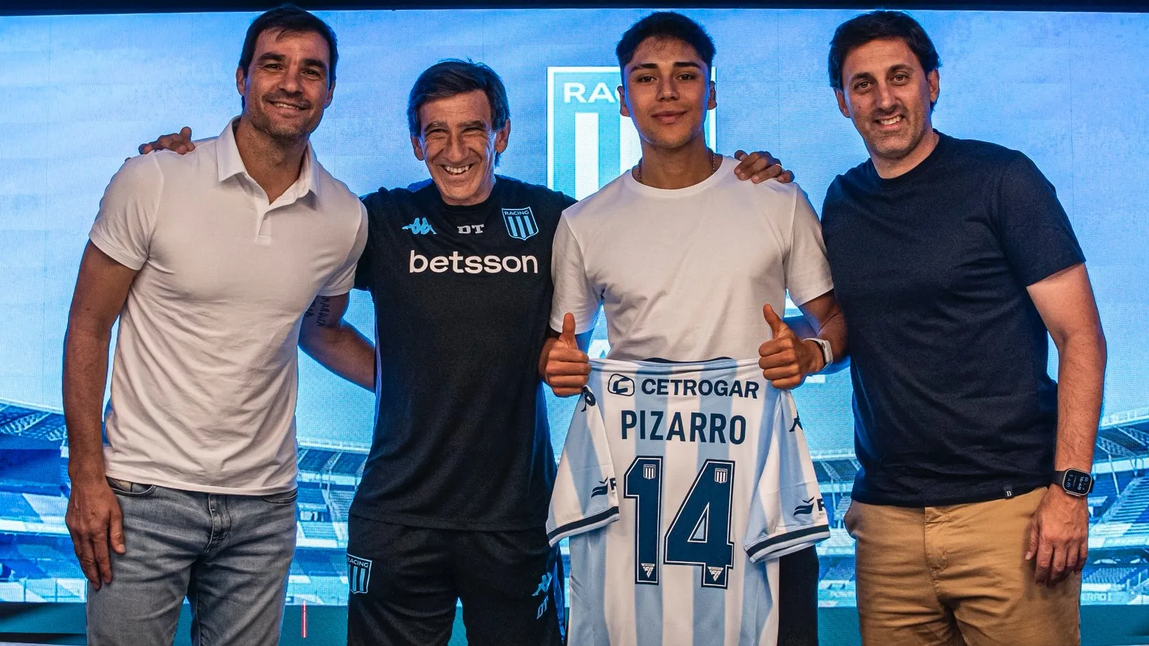 Damián Pizarro no lo pasa bien en Racing. Foto: Racing.