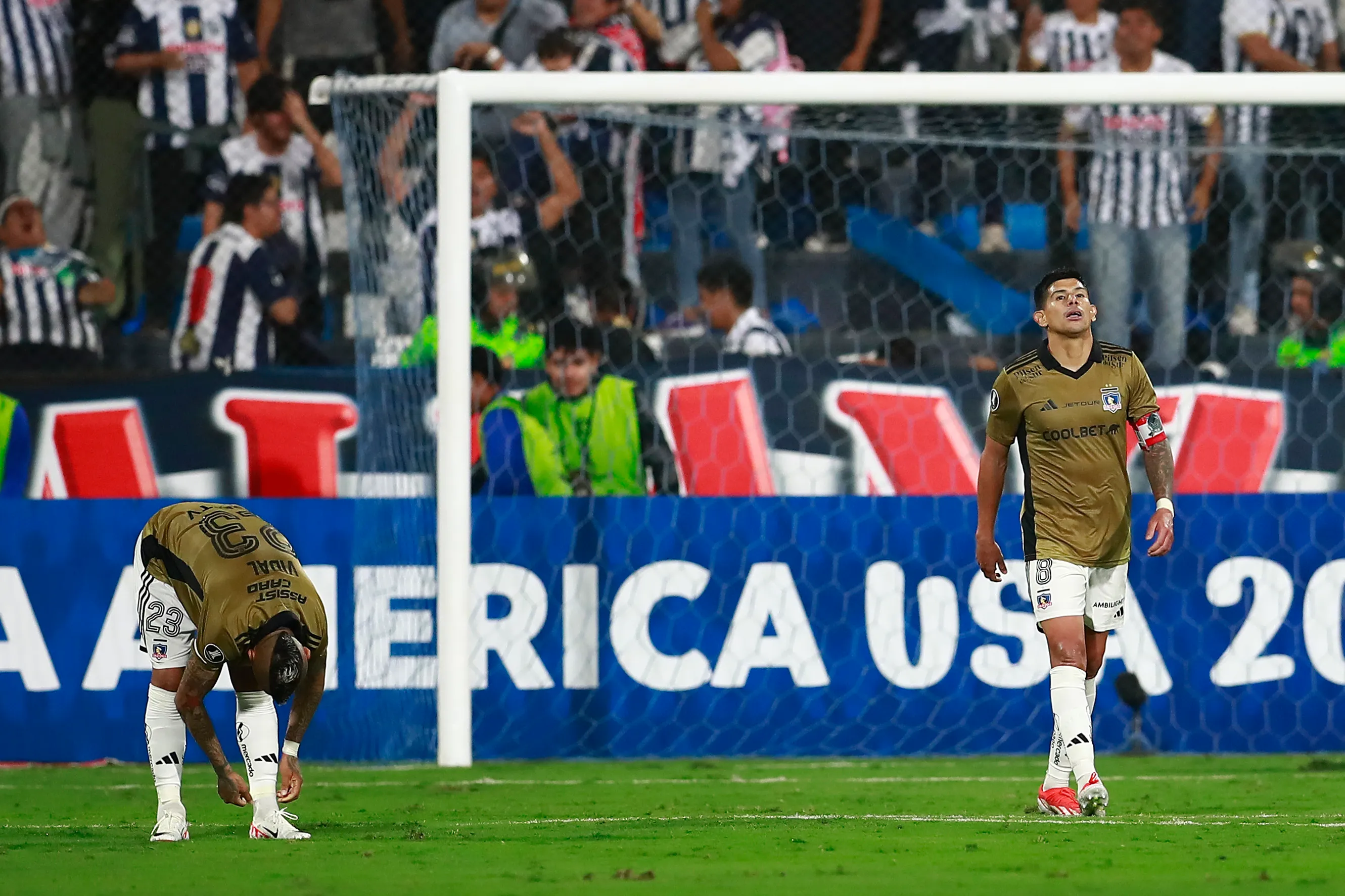 La última vez que Esteban Pavez jugó Copa Libertadores en el Estadio Alejandro Villanueva(Foto: Daniel Apuy/Photosport)
