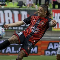 Montecinos se proyecta como "excelente jugador" en nueva posición
