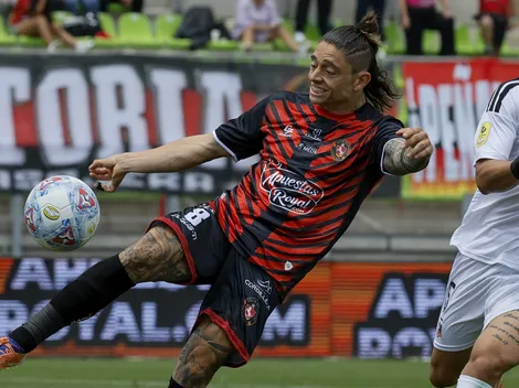 Montecinos se proyecta como "excelente jugador" en nueva posición