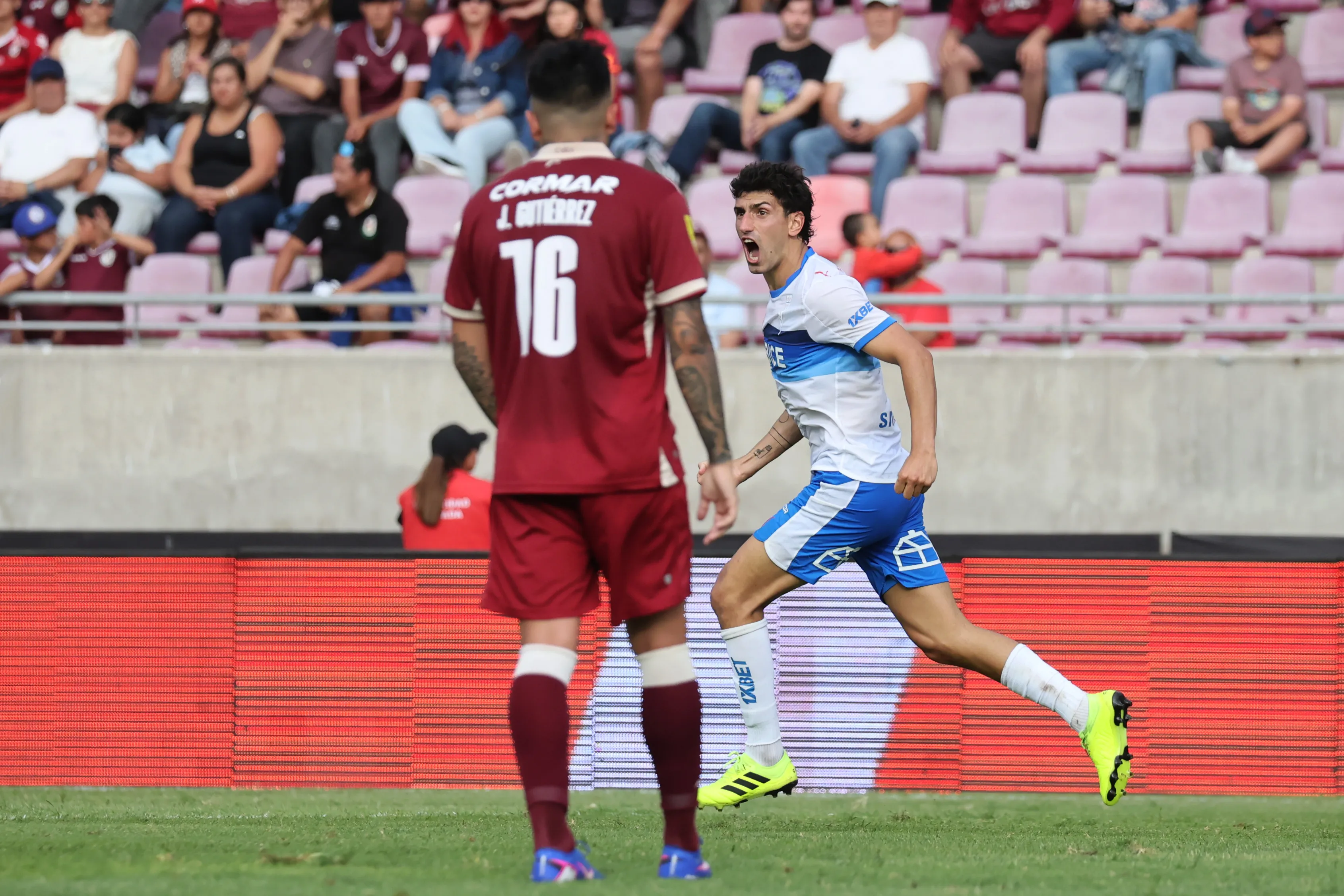 Así celebró Justo Giani su gol a La Serena. (Dragomir Yankovic/Photosport).
