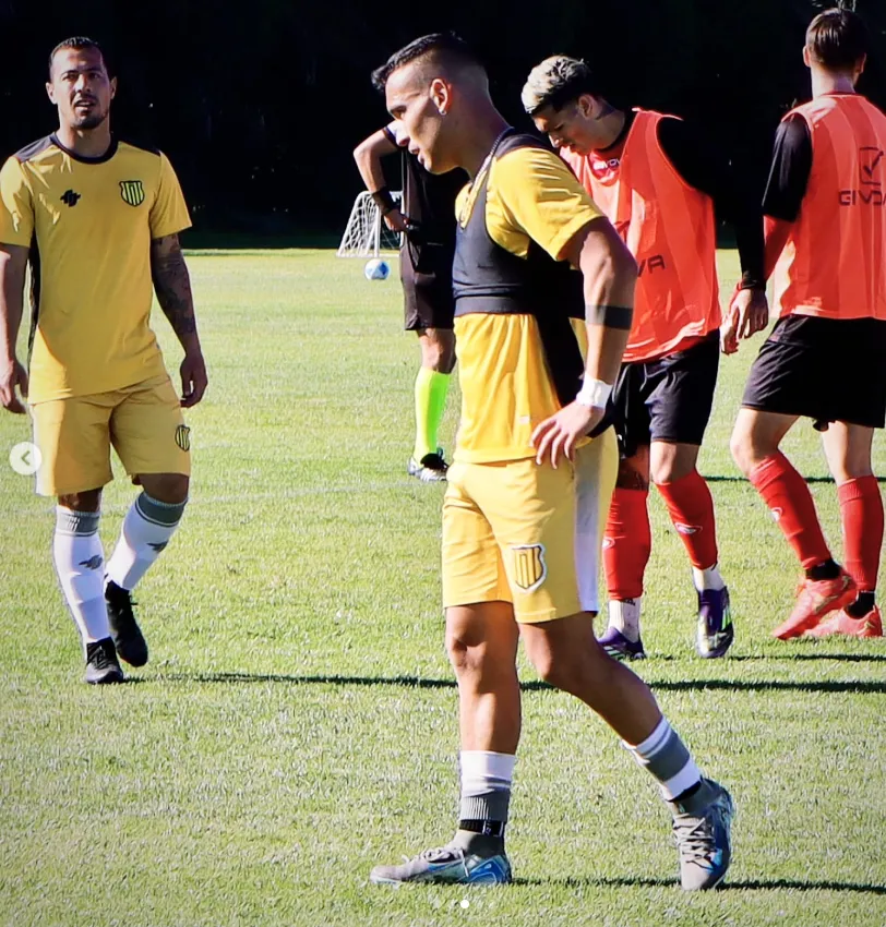 Rodrigo Gattas entrenando con Concón National